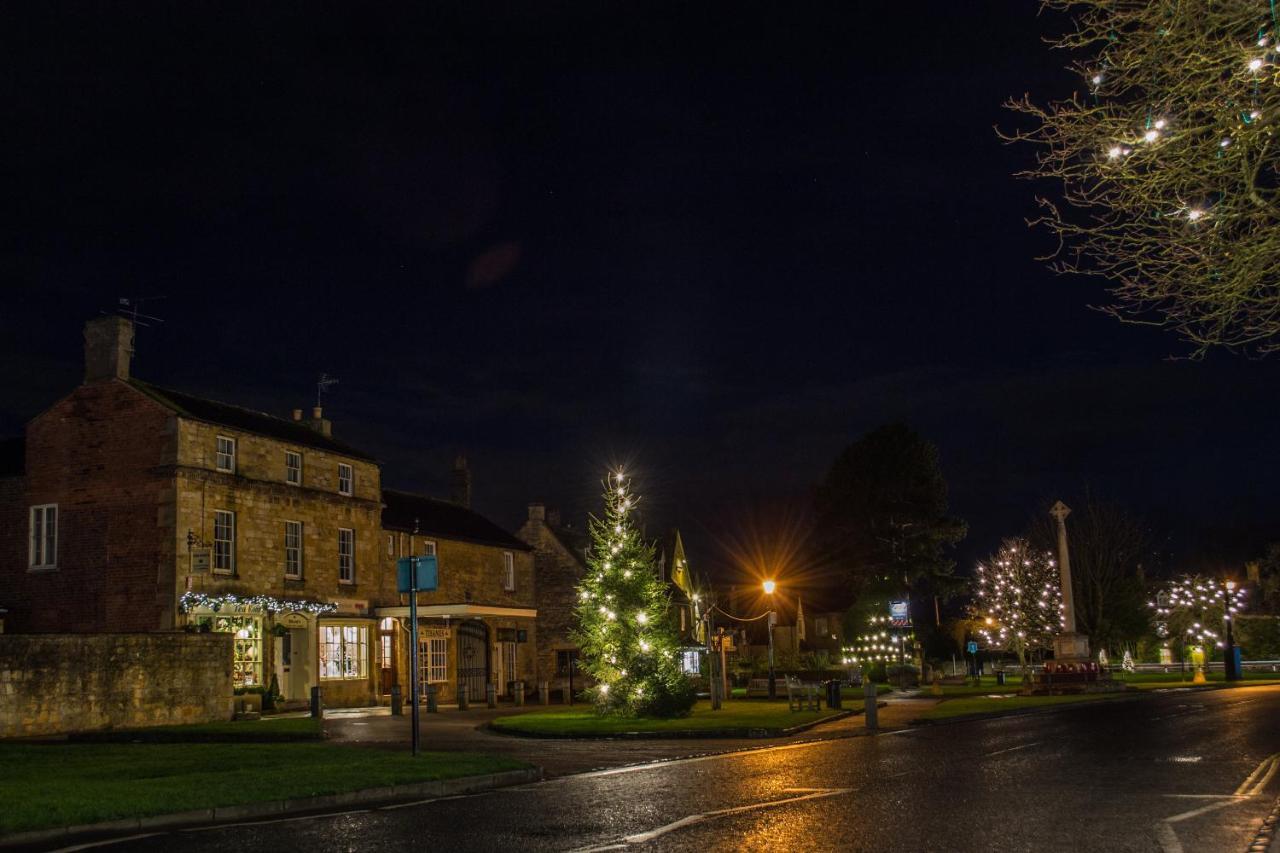 Inn Crown And Trumpet Broadway (Worcestershire)