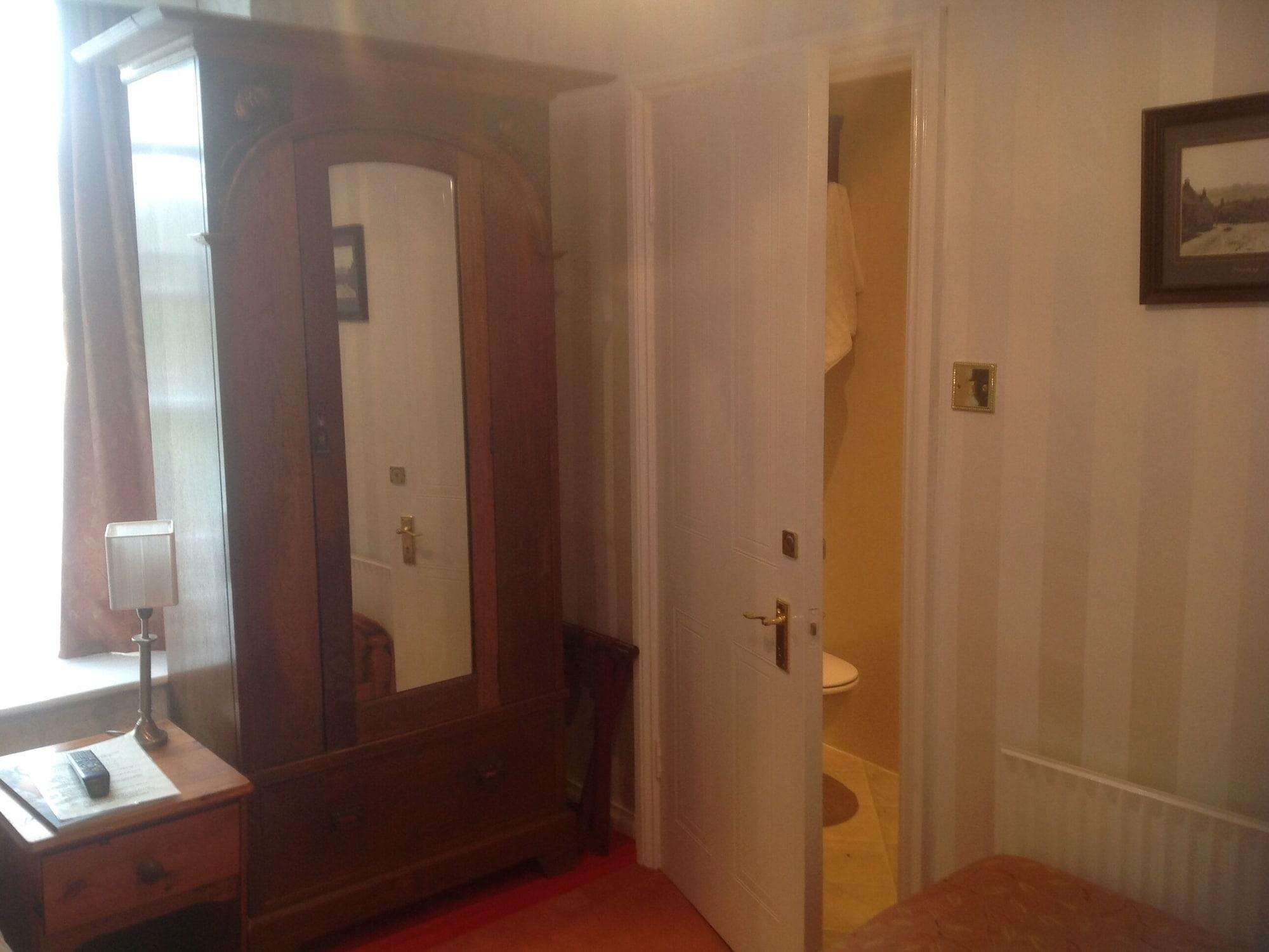 Crown And Trumpet Inn 3*